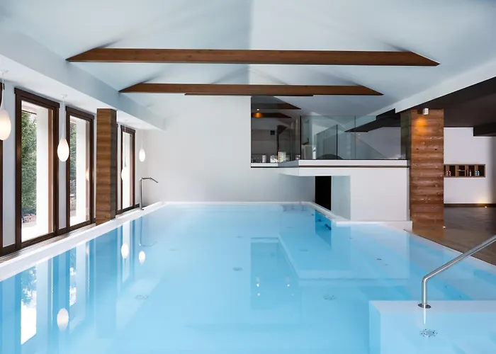 Montana Lodge & Spa, By R Collection Hotels